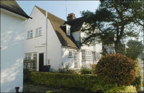 068 Erskine Hill